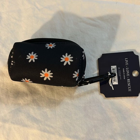 Simply Southern Pet Poop Bags with Holder - Picture 2 of 4